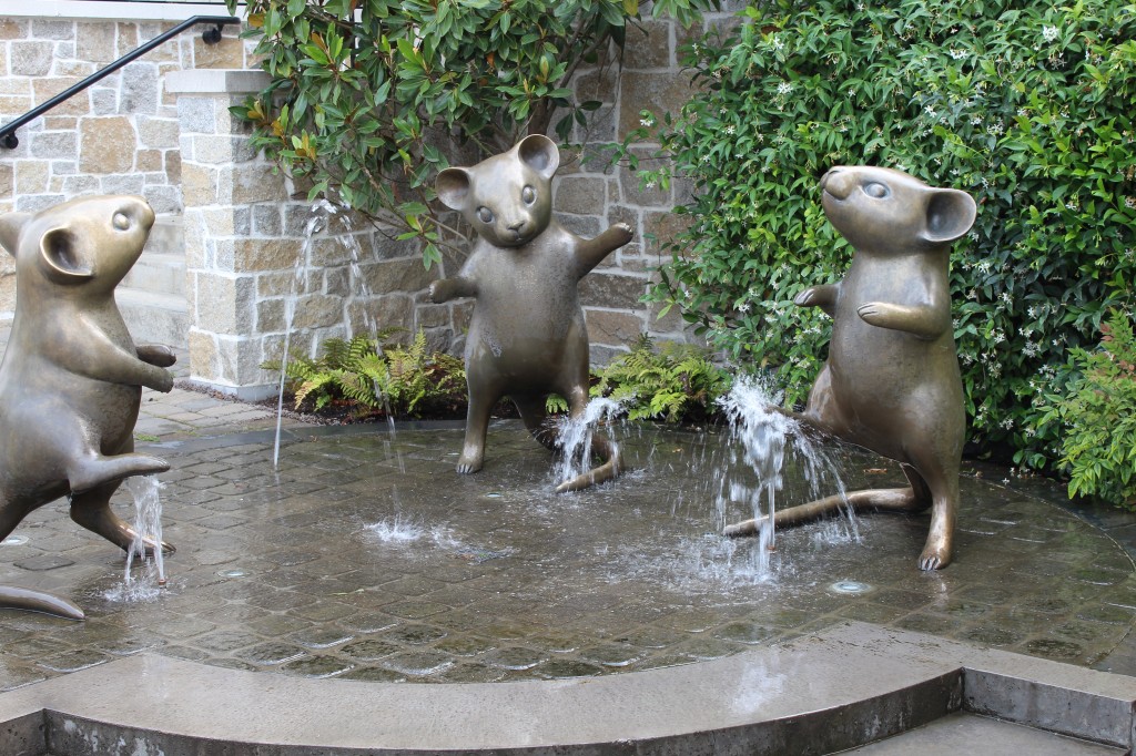 Pleasant Beach mice fountain